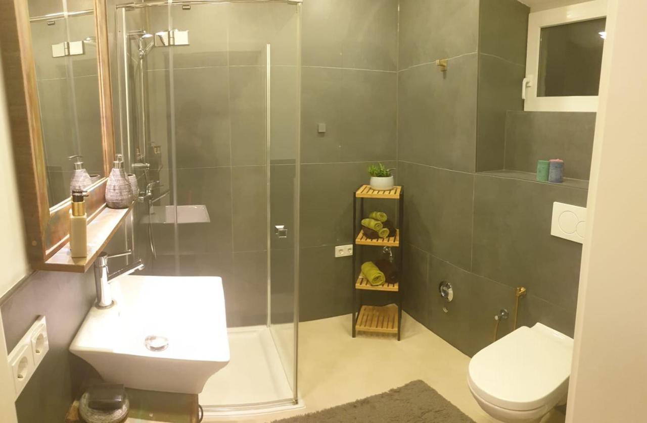 Apartment Mit Schoener, Moderner Einrichtung Кёльн Экстерьер фото